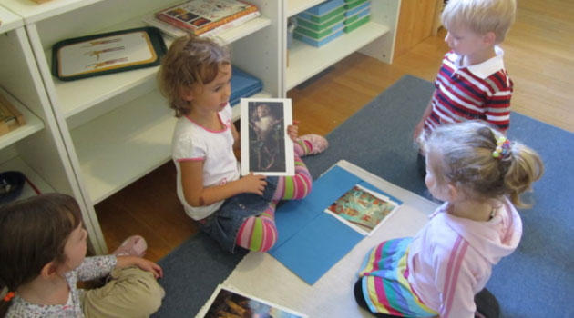 Children discussing art